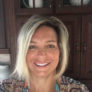 Meet your Posher, Denise